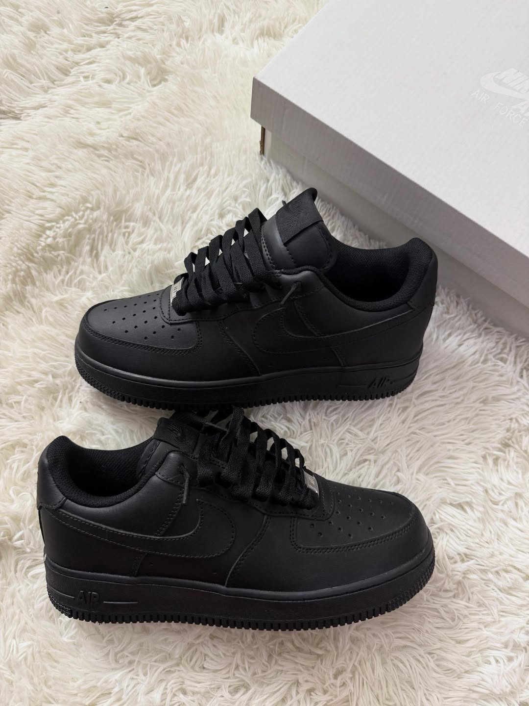AF1 Triple Black