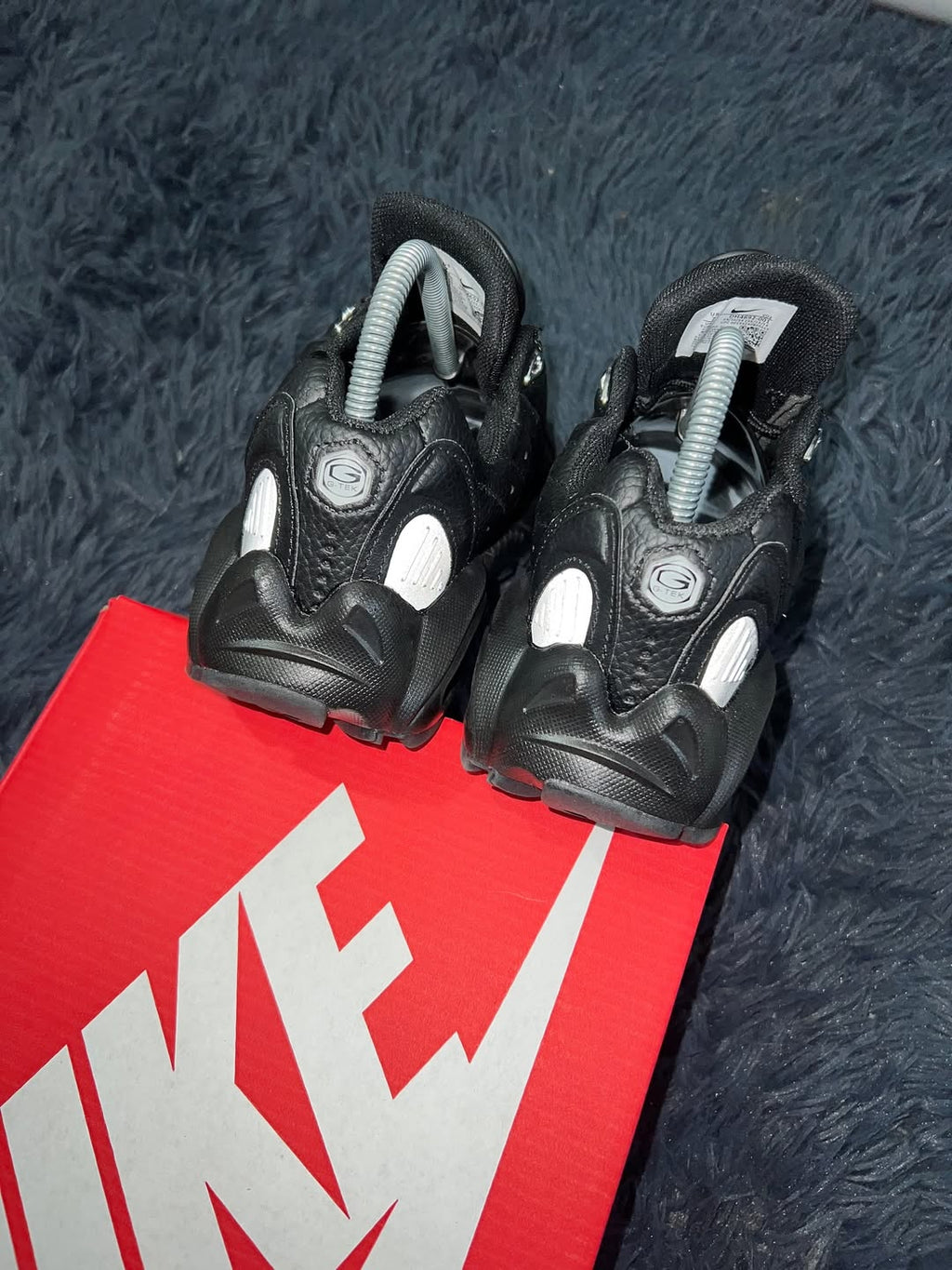 Nocta Hot Step Triple Black